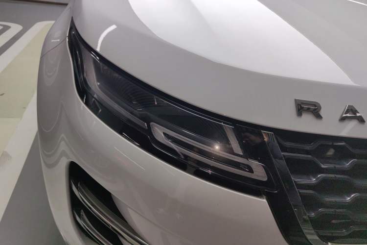 Used Land Rover Range Rover Evoque 2022 Aurora L 249 PS R-Dynamic Luxury Edition