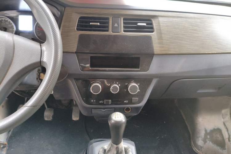 Used Jinbei Hiace X30 2021 1.5L Wealthy Edition Bus China VI Standard SWC15M Audio And AC Panel