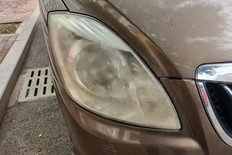 Used Foton MP-X E 2014 2.0L Wealth Express Classic Edition Basic Configuration with 4Gi-VVT
