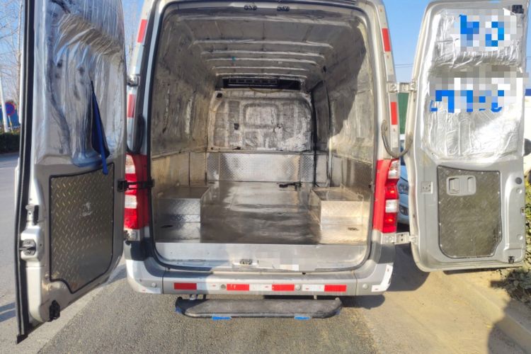 Used Foton Toano 2023 2.8T Manual Jixiang Van Extended Wheelbase Mid-Height Roof Rear Dual Tires 3-Seater
