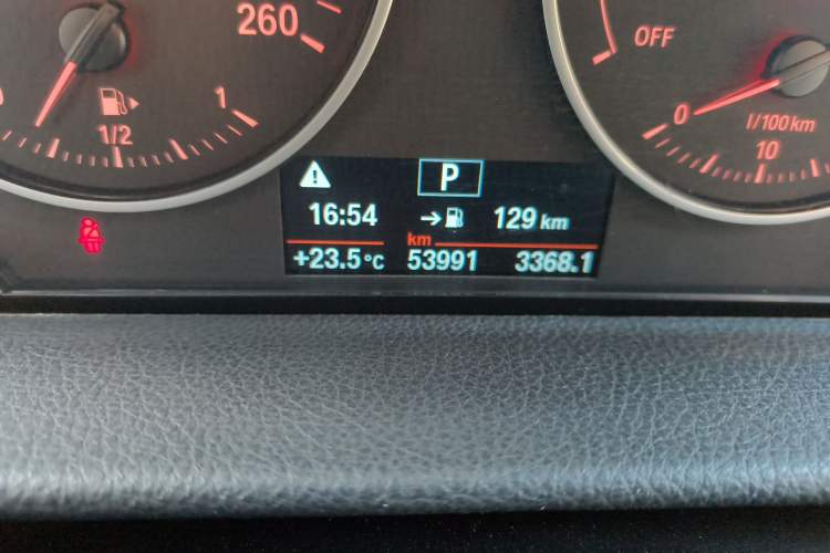 Used BMW 2 Series Active Tourer 2016 218i Sports Design Package Odometer Close Up