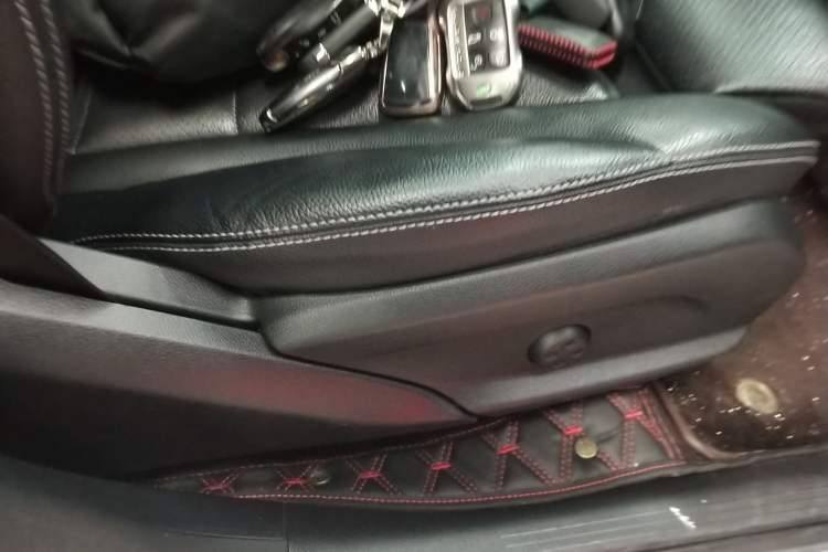 Used Mercedes-Benz GLC 2016 GLC 260 4MATIC Dynamic Edition
