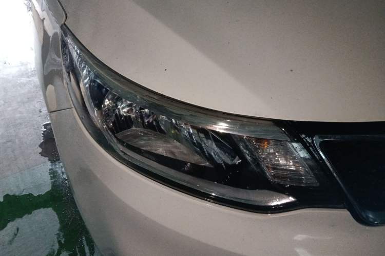 Used Kia K2 2015 Sedan 1.4L MT GLS
