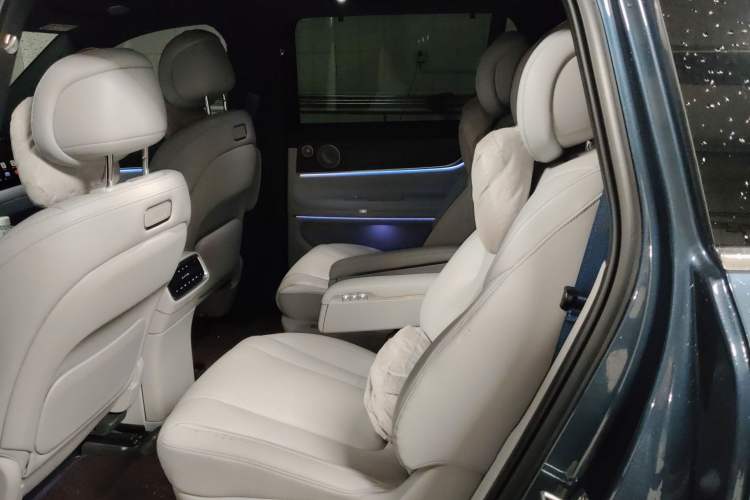 Used Hima AITO M9 2024 Range-Extended Max Edition 42 kWh 6-Seater Version
