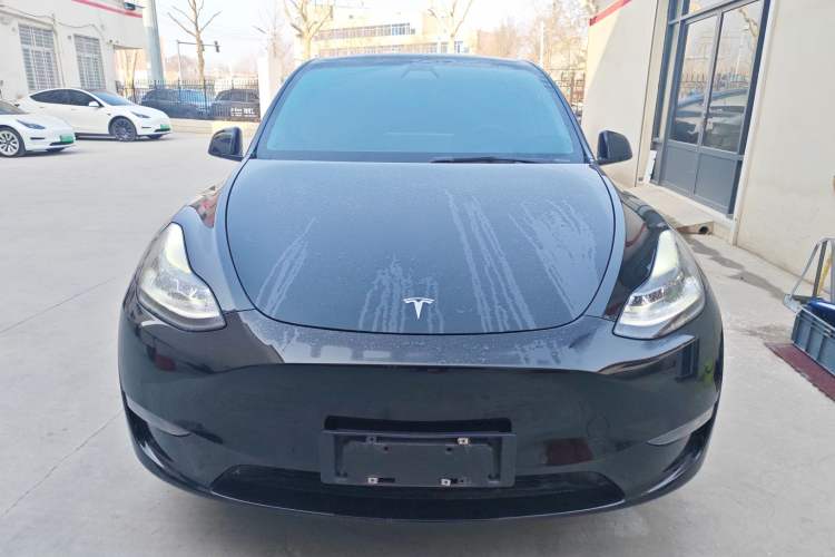 Used Tesla Model Y 2021 Long-Range All-Wheel-Drive Version 3D7 Front