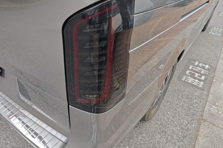 Used Mercedes-Benz Vito 2021 2.0T Business Version 7 Seats Right Rear Taillight