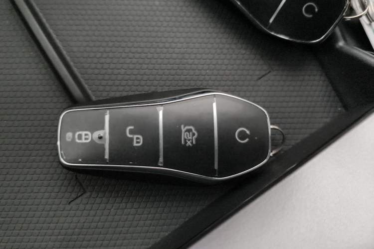 Used BYD Qin L 2025 EV 470KM Leading Edition Vehicle Key