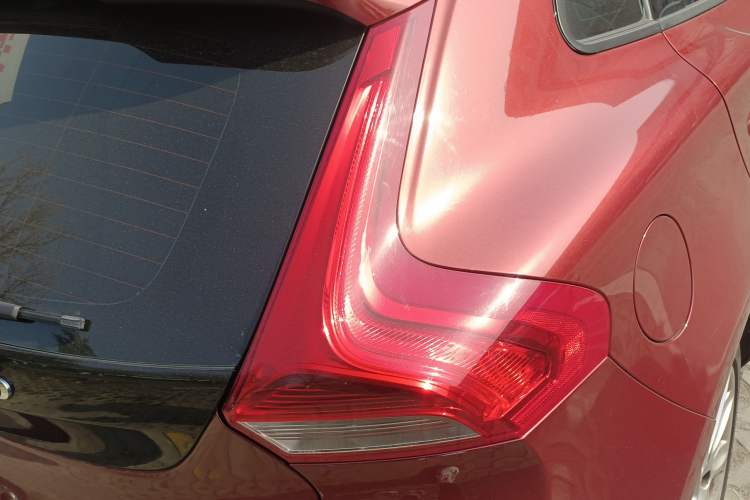 Used Volvo V40 2015 1.6T Zhiyi Edition
