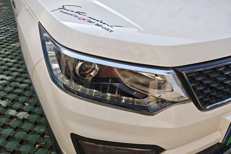 Used CHANGAN OSHAN CX70 2017 Facelifted CX70T 1.5T Manual High-Performance Edition