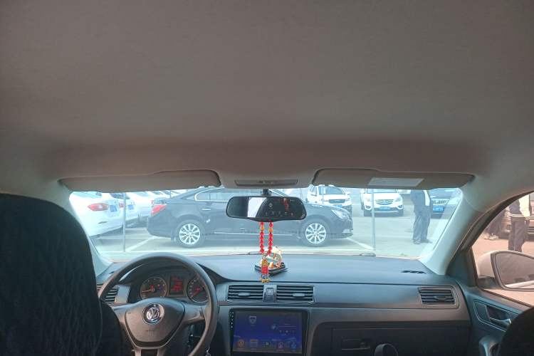 Used Volkswagen Santana 2016 1.6L Manual Fashion Edition Headliner