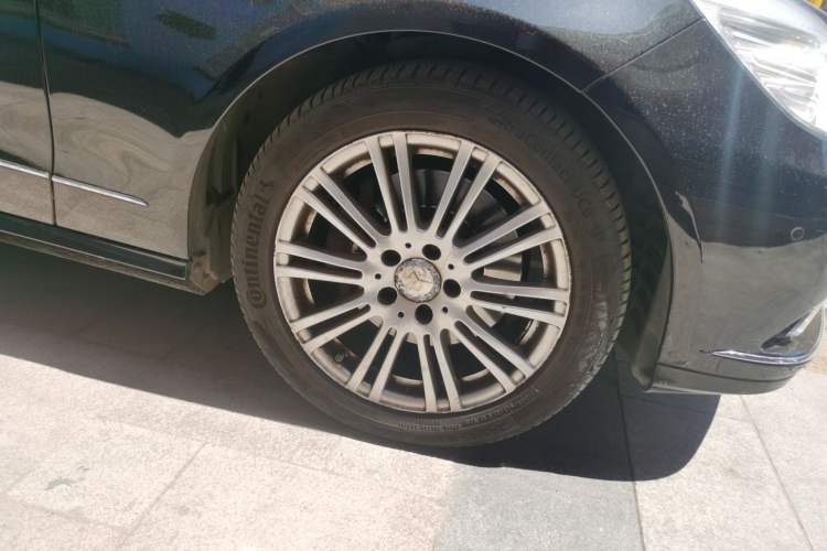 Used Mercedes-Benz E-Class 2009 E 300 Elegant Model
