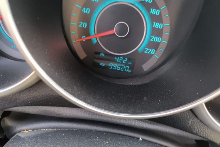 Used CHANGAN Eado 2013 1.6L Manual Junkuo Model China IV Standard Odometer Close Up