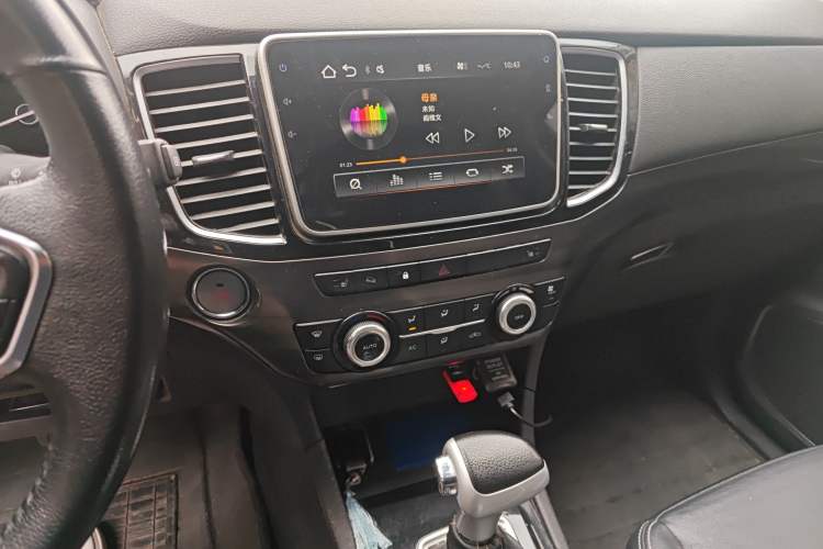 Used Isuzu mu-X 2018 1.9T Diesel Automatic 2WD Enjoyment Edition 7 Seats Audio And AC Panel