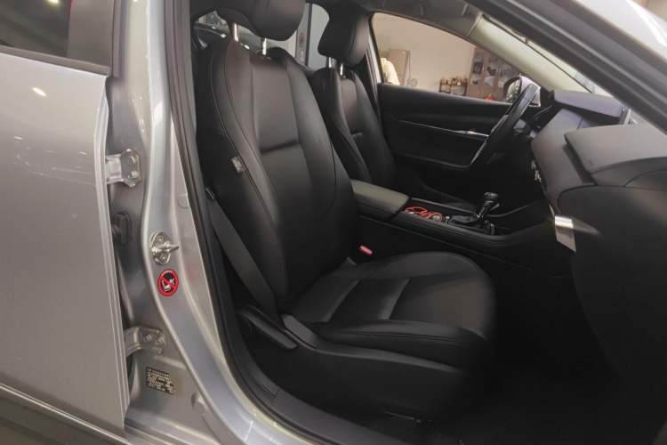 Used Mazda 3 Axela 2021 2.0L Automatic Zhiya Edition Right Front Seat