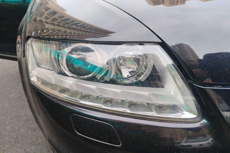 Used Audi A6L 2011 2.0 TFSI Automatic Standard Edition Right Front Headlight