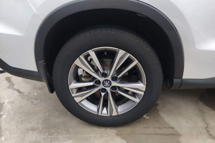 Used BYD Song Pro 2019 1.5T Automatic Luxury Model Right Rear Wheel Hub