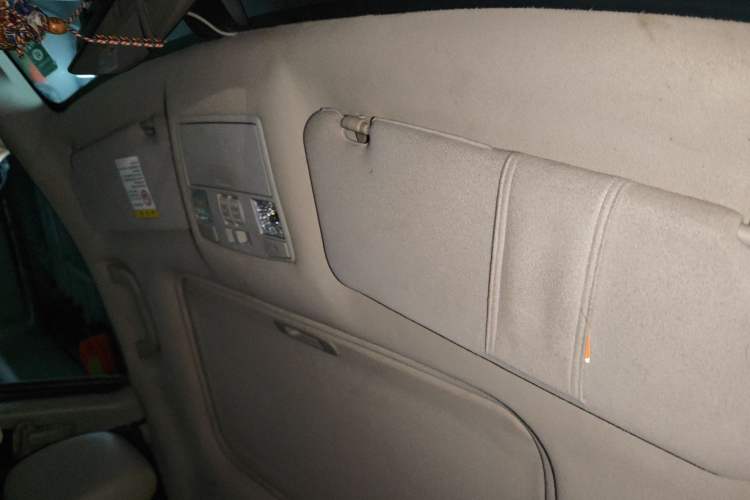 Used Mazda 8 2011 2.3L Ultimate Edition
