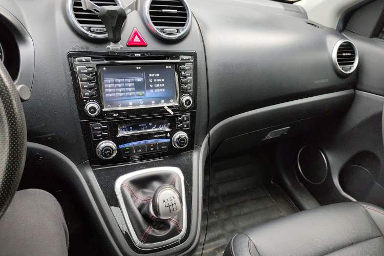 Used Haval H6 2016 Upgraded Model 1.5T Manual Two-Wheel Drive Elite Version