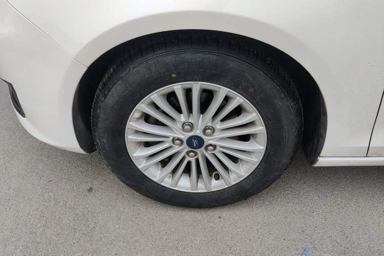 Used Ford Escort 2015 1.5L Manual Comfort Model
