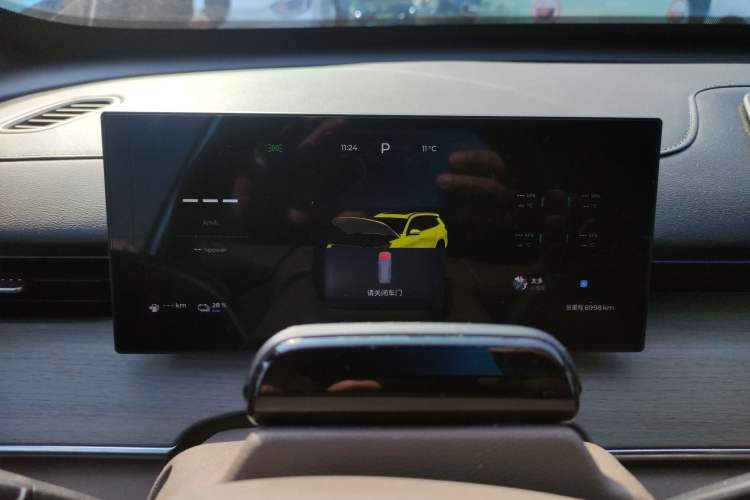 Used Chery Tiggo 8 PLUS C-DM 2025 1.5T 116 km Prestige Version 5 Seats
