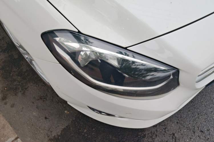 Used Mercedes-Benz B-Class 2015 B 200 Sport Edition Right Front Headlight