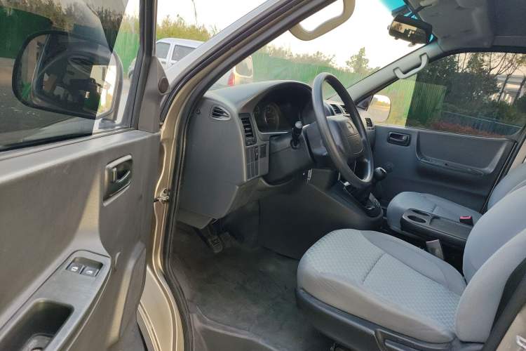 Used Jinbei Grace 2016 2.0L Express Utility Model
