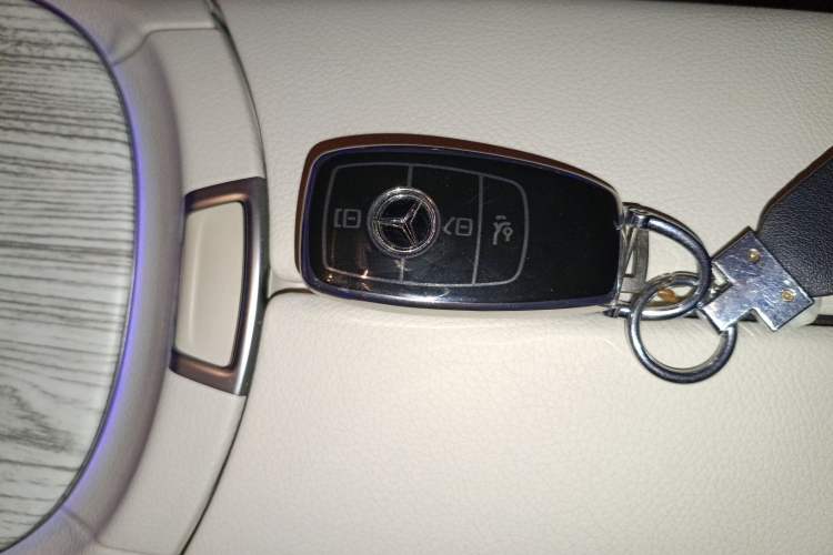 Used Mercedes-Benz E-Class 2023 Restyled E 300 L Sporty and Stylish Edition
