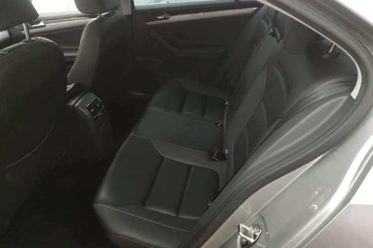 Used Volkswagen Sagitar 2015 230TSI Automatic Comfort Version