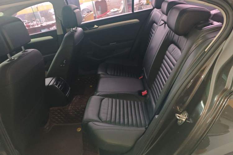 Used Volkswagen Magotan 2018 330TSI DSG Advanced Model
