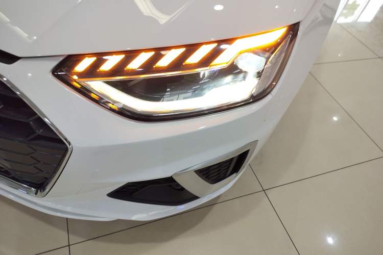 Used Audi A4L 2022 40 TFSI Fashion Dynamic Model
