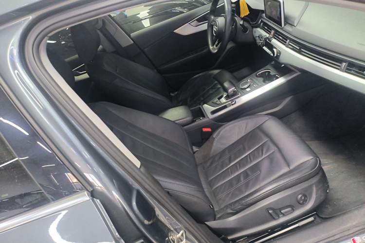 Used Audi A4L 2019 40 TFSI Fashion Version China V
