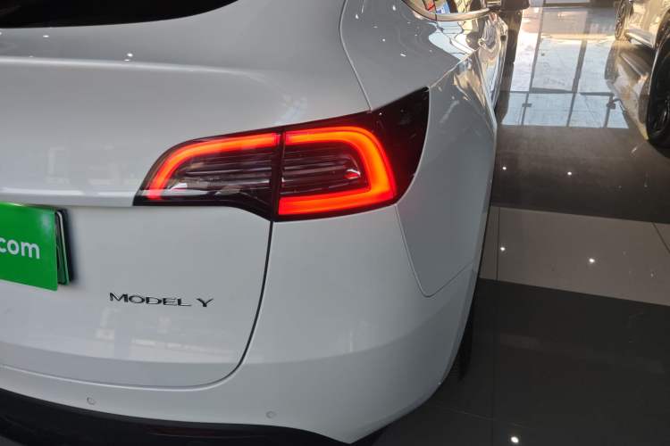 Used Tesla Model Y 2022 Rear-Wheel-Drive Version
