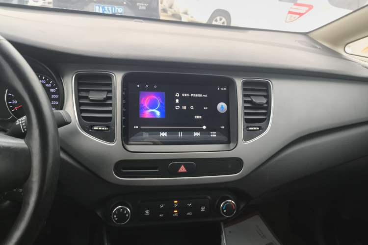 Used Kia Carens 2013 2.0L 5-Seater Automatic Standard Version China IV Standard
