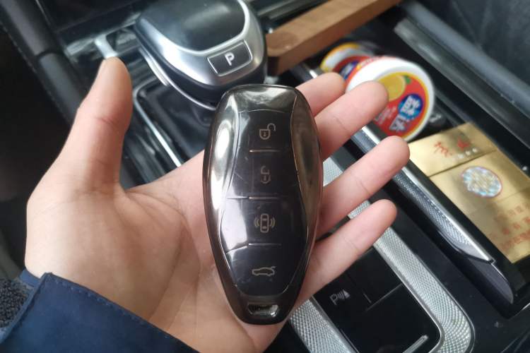 Used Hongqi H5 2023 1.5T DCT Smart Connect Flagship Edition
