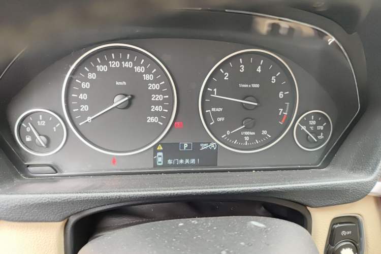 Used BMW 3 Series 2013 320Li Fashion Model
