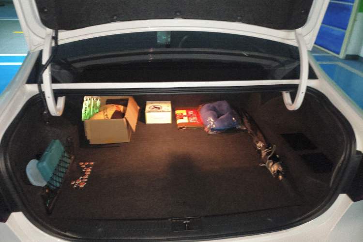 Used Roewe i6 New Energy 2017 45T Hybrid Connect & Smart Enjoyment Edition