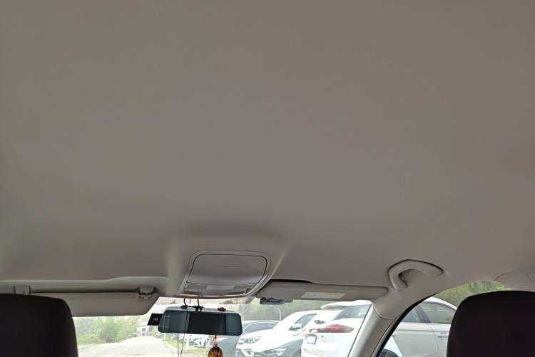 Used Skoda Octavia 2019 Station Wagon TSI230 DSG Comfort Edition China VI Standard Headliner