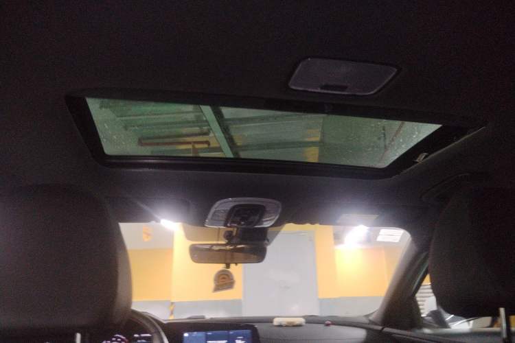 Used Hyundai Elantra 2021 240TGDi DCT LUX Prestige Edition
