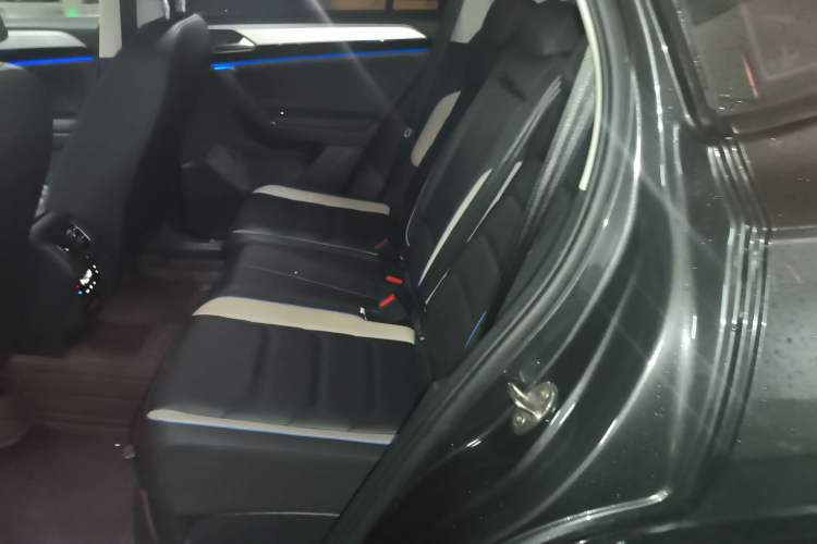 Used Volkswagen Tayron GTE Plug-in Hybrid 2020 1.4T Luxury Model Left Rear Seat