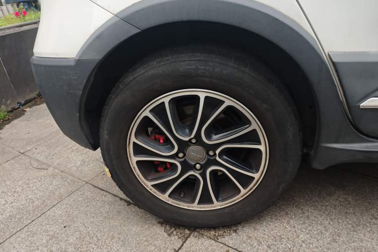 Used Haval H1 2015 1.5L Manual Luxury Model
