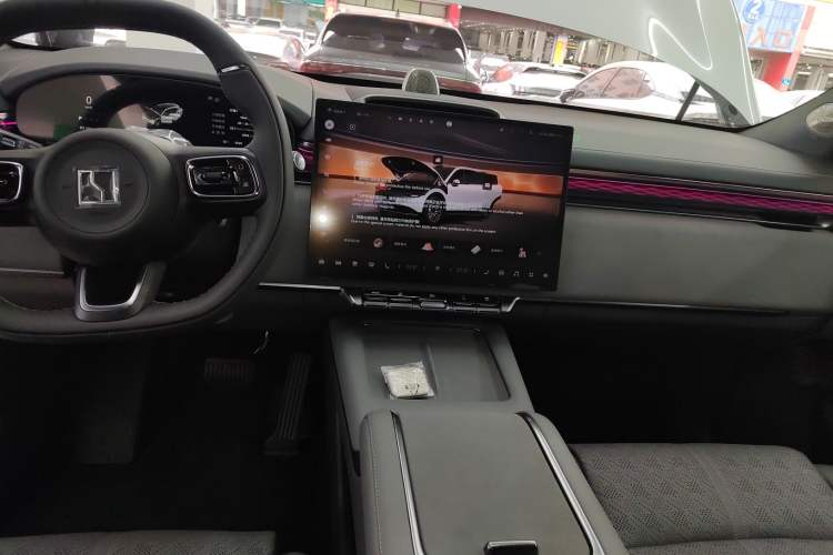 Used Zeekr 7X 2025 100 kWh Long-Range Rear-Wheel Drive with Intelligent Driving Features
