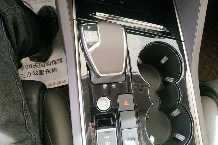 Used Volkswagen Touareg 2019 3.0 TSI RuiFeng Edition China VI Standard Gear Lever