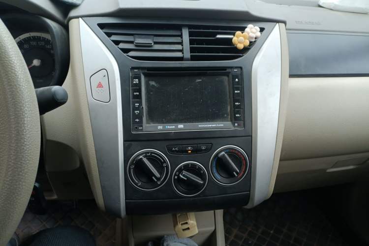 Used Venucia D50 2013 1.6L Manual Fashion Edition
