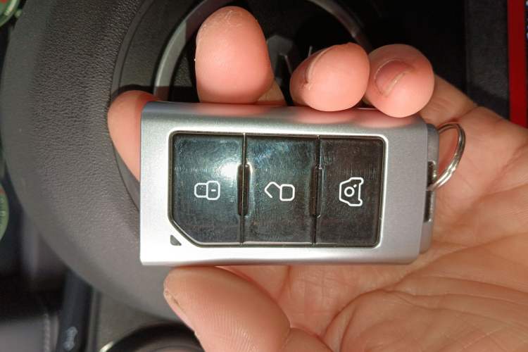 Used 212 T01 2024 2.0T Mechanic
