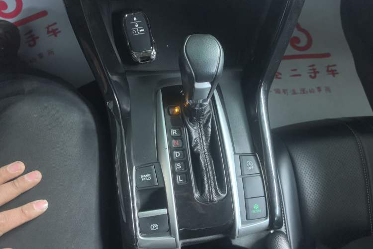 Used Honda Civic 2016 220TURBO CVT Luxury Edition
