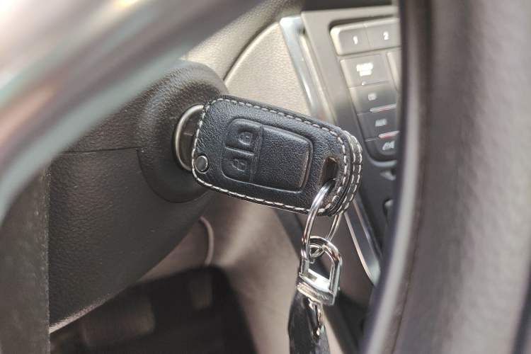 Used Buick Encore 2015 1.4T Automatic Two-Wheel Drive Urban Elite Version