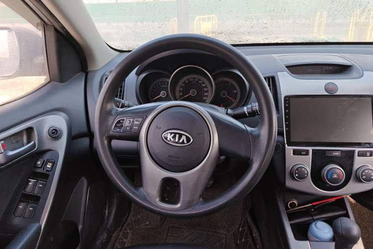 Used Kia Forte 2011 1.6L AT GL
