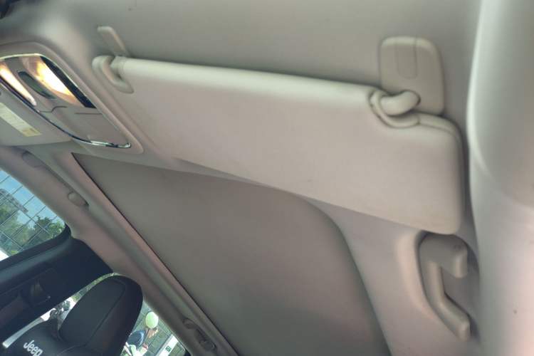 Used Jeep Cherokee 2016 2.4L Superior Edition Headliner