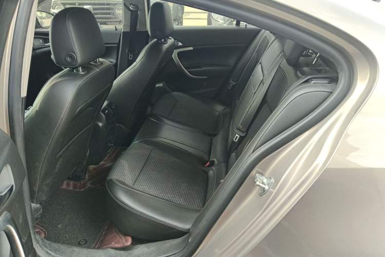 Used Buick Regal 2015 1.6T Leading Technology Model Left Rear Seat