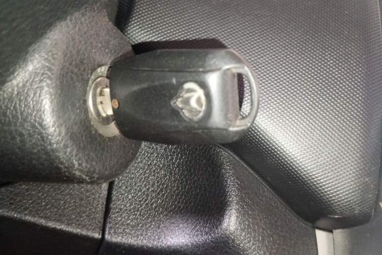 Used CHANGAN KAICHENG Ounuo S 2014 1.5L Base Version
